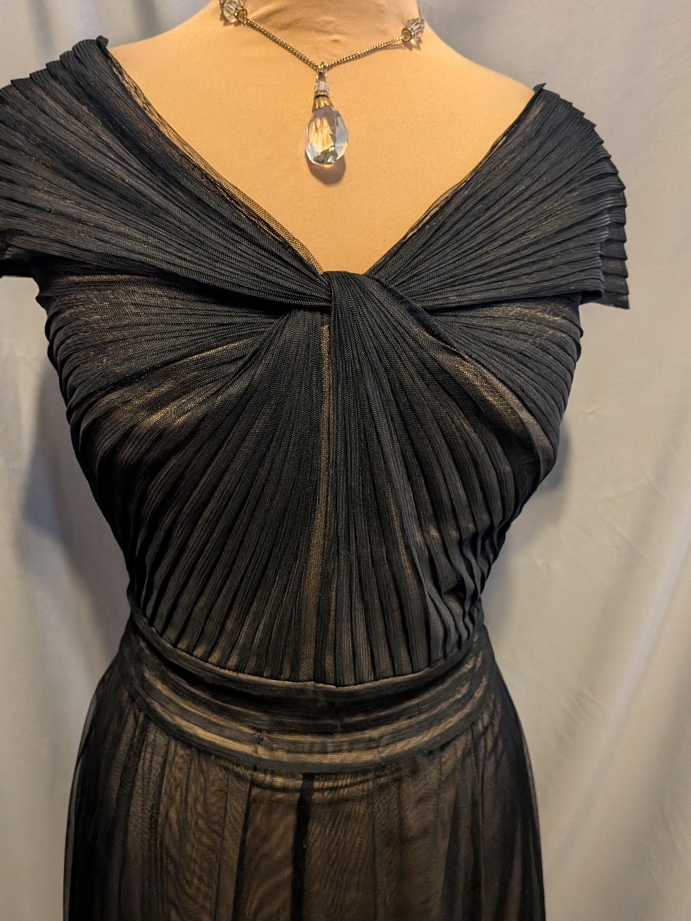 Tadashi Shoji Black Pleated Sheer Maxi Dress Size 4 - Picture 9 of 12